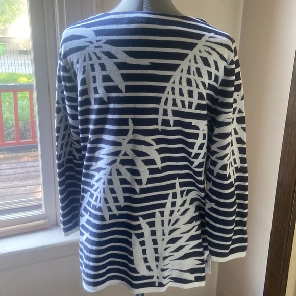 Tommy Bahama Let’s be Fronds Intarsia pullover, Color: Deep ocean Blue Size M - Picture 3 of 5